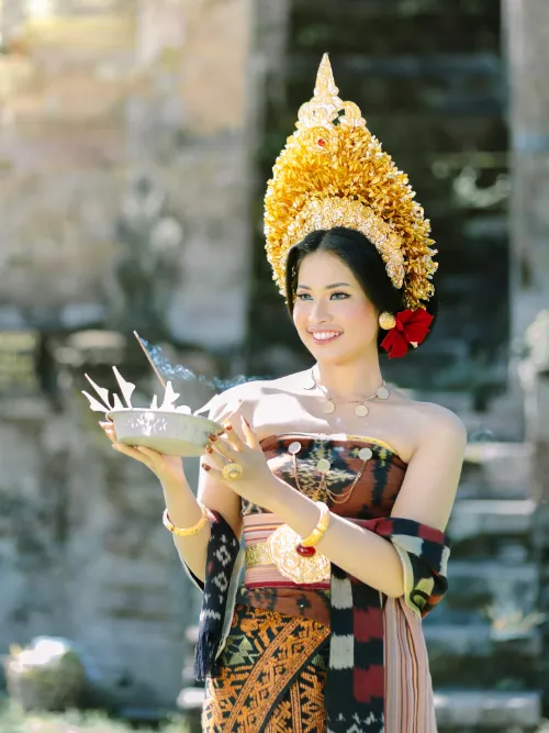 Nyoman Putri