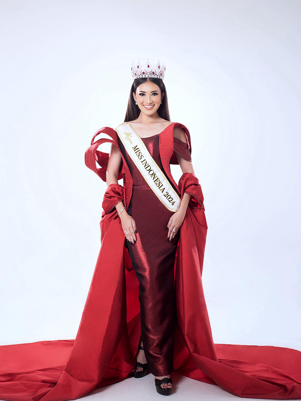 Monica Kezia Sembiring main