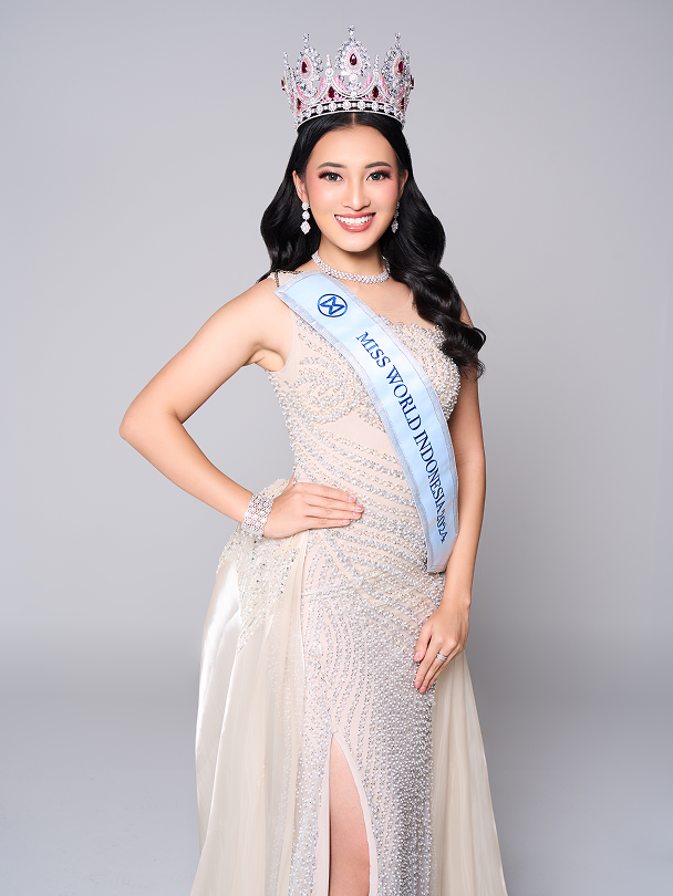 Monica Kezia Sembiring main